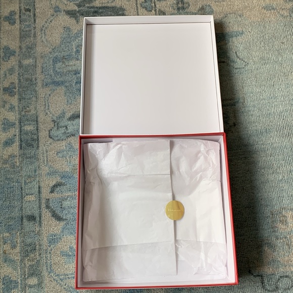 GIFT WORTHY! Hammitt Tony crossbody bag in Quicksand - Picture 4 of 9